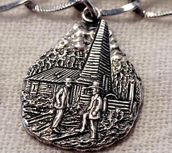 America250 For the Love Of Pennsylvania; Pennsylvania History; Vintage Sterling Silver Charm Bracelet; View 6