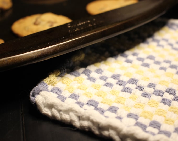 8" Pot Holder, potholder, gift, for handling hot dishes and pans