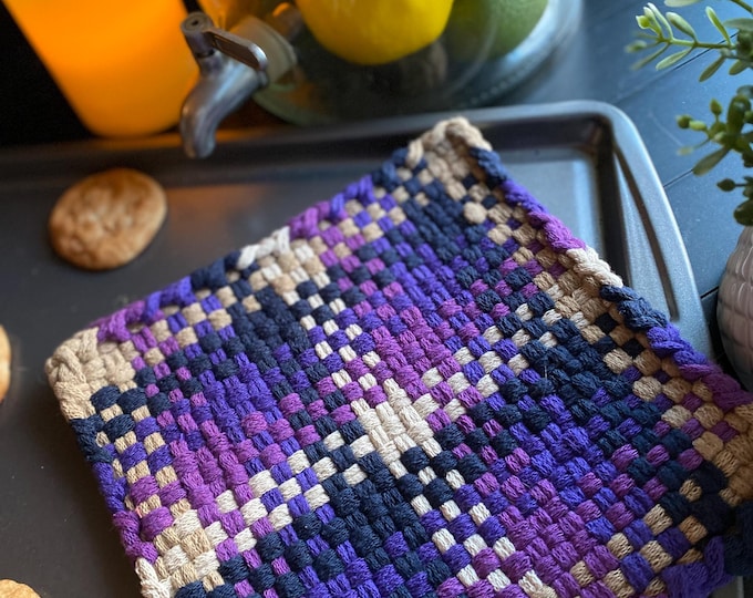 8" Pot Holder with a Purpose of going to College, potholder, for handling hot dishes and pans