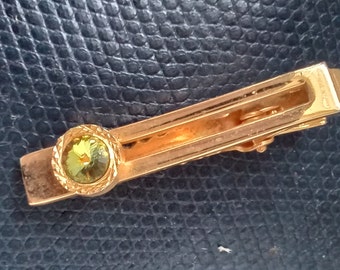 Green Aurora Borealis Crystal Tie Clip, Gold tone, Nippy clip, boxed. vintage wedding, best man, vintage prom