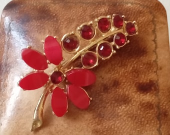 Red Thermoset Vintage Spray Brooch, gift bag
