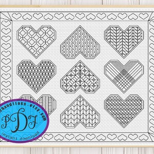 以下が含まれることがあります： 黒と白のクロスステッチパターンで、9つの異なるハートのデザインが特徴です。パターンは小さなハートのボーダーで囲まれています。