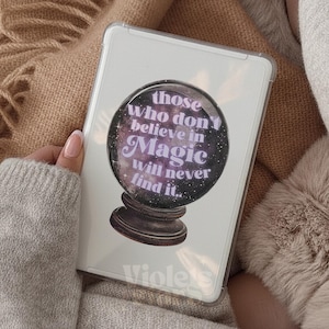 Crystal Ball druckbare Kindle-Einlage - Whimsical Reading Zitat (digitaler Download)