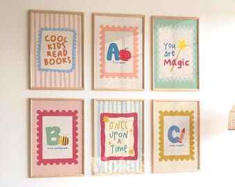 Set di stampe artistiche da parete per la cameretta dei bambini, ideali per raccontare storie fantastiche, poster per la cameretta dei bambini, decorazioni colorate che stimolano la dopamina, galleria di immagini per la cameretta, stampe dell'alfabeto per la cameretta.