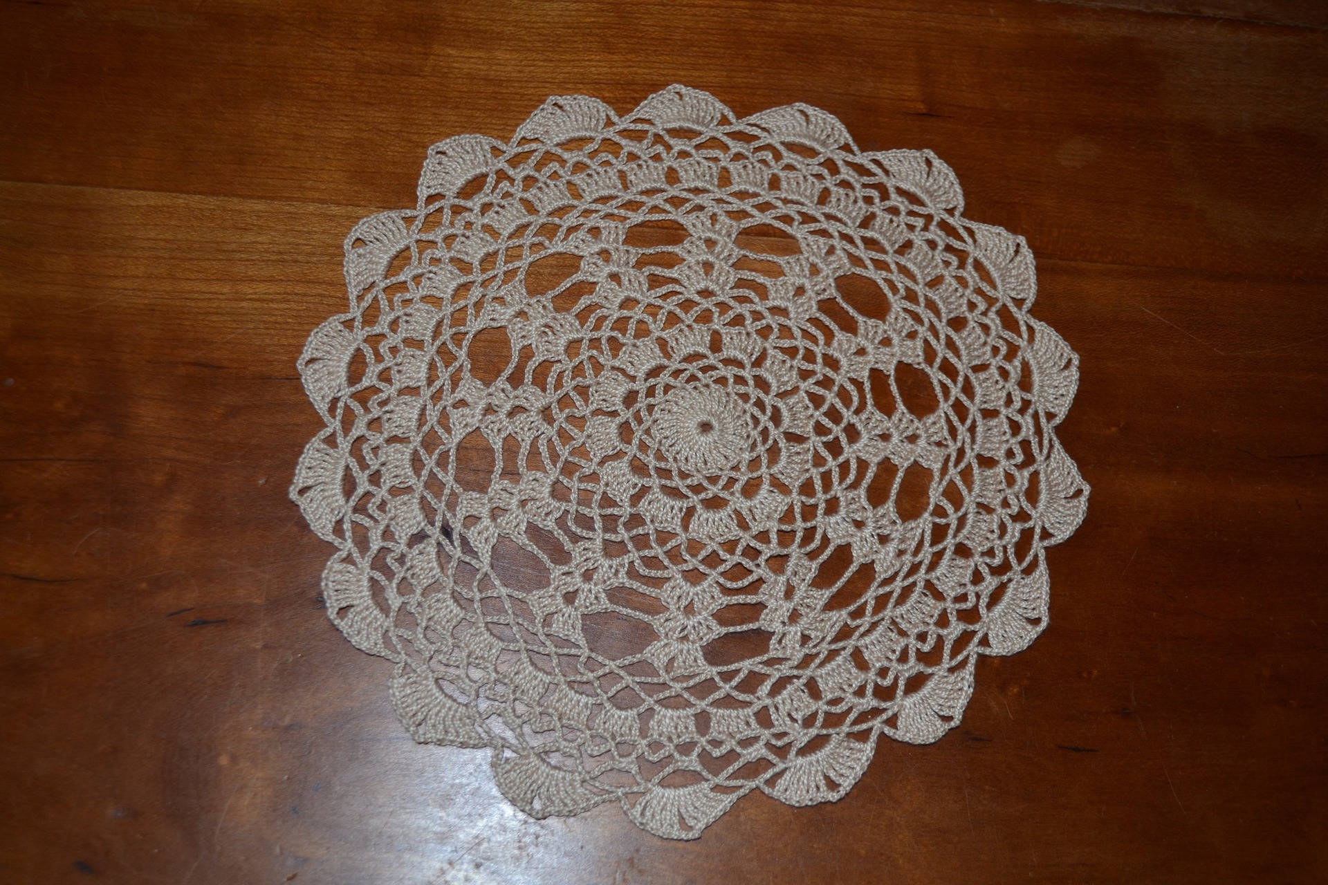 Fait Main Napperon 21cm, Ficelle/Beige, Rond, Réalisé Au Crochet avec Du Coton Fin Ficelle