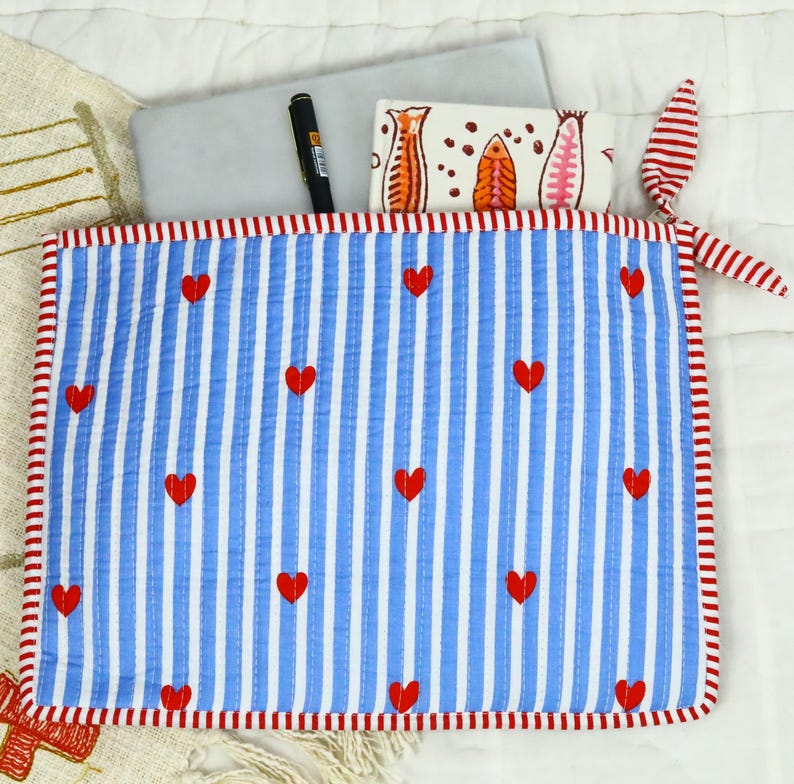 Handmade Quilted Cotton Laptop Sleeve: Zipper Closure, Padded Protection Blue Strips Heart