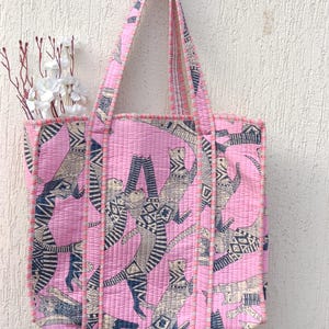 Indian Handmade Quilted tote bag Elegant Cotton tote bag gifting for women&#39;s Grocery shopping tote bag, travel tote bag