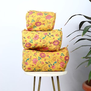 Handmade Quilted Toiletry Floral print pouch Set of 3 Makeup vanity Quilted Toiletry pouch Gifting for Mother Quilted Pouches Storage