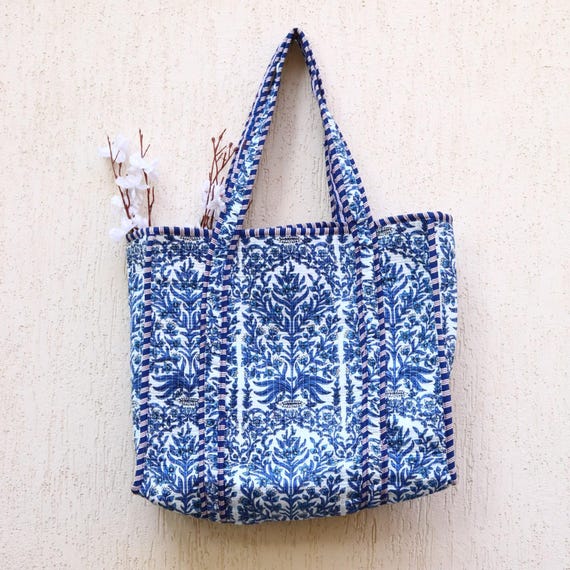 コットンキルティングトートバッグ：ブルーフローラルハンドブロック