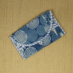 Set mit 4 gesteppten Brieftaschen aus Baumwolle für Mädchen, Blumenmuster, Make-up-Beutel, Schmuckbeutel