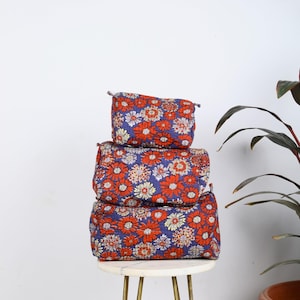 Set mit 3 Stück Gesteppte Kulturbeutel Red Floral for Weihnachtsgeschenk Damen Gesteppte Kulturtasche Block Print Kosmetik Reisetasche