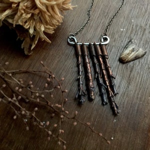 Ciondolo di Wicca, manico di scopa, ciondolo strega, elettroformato collana, collana di strega, wiccan, pagane gioielli