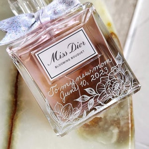 The perfume shop engraving top