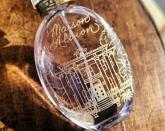 Wedding Venue Engraved Perfume Bottle, Personalized Perfume Illustration, Custom Perfume Engraving, Mother of the Bride, Bridal Party Gifts