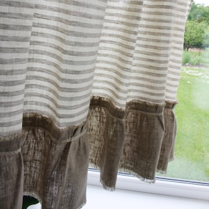 Gestreifter französischer Rüschenvorhang