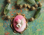 Tulip necklace, chunky, pink glass, flower, green lucite, filigree, vintage setting, vintage assemblage handmade in France chez Sylvie 089