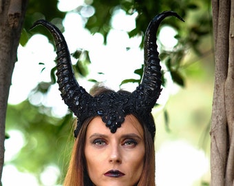 Maleficent Hörner Kopfschmuck, Succubus Horn Kopfschmuck, Maleficent Hörner, Gothic Kopfschmuck, Kopfschmuck mit Hörnern Dämon Cosplay Larp Kopfschmuck