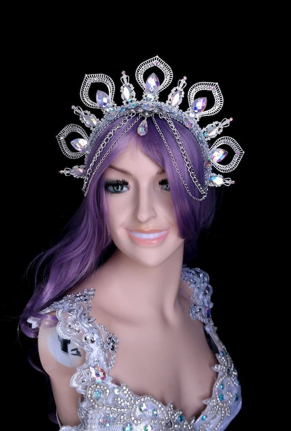 Elegant Metal Silver Tiara with Iridescent Rhinestones Rhinestone Adjustable Contoured Royal Premium Silver Crown  main image 4