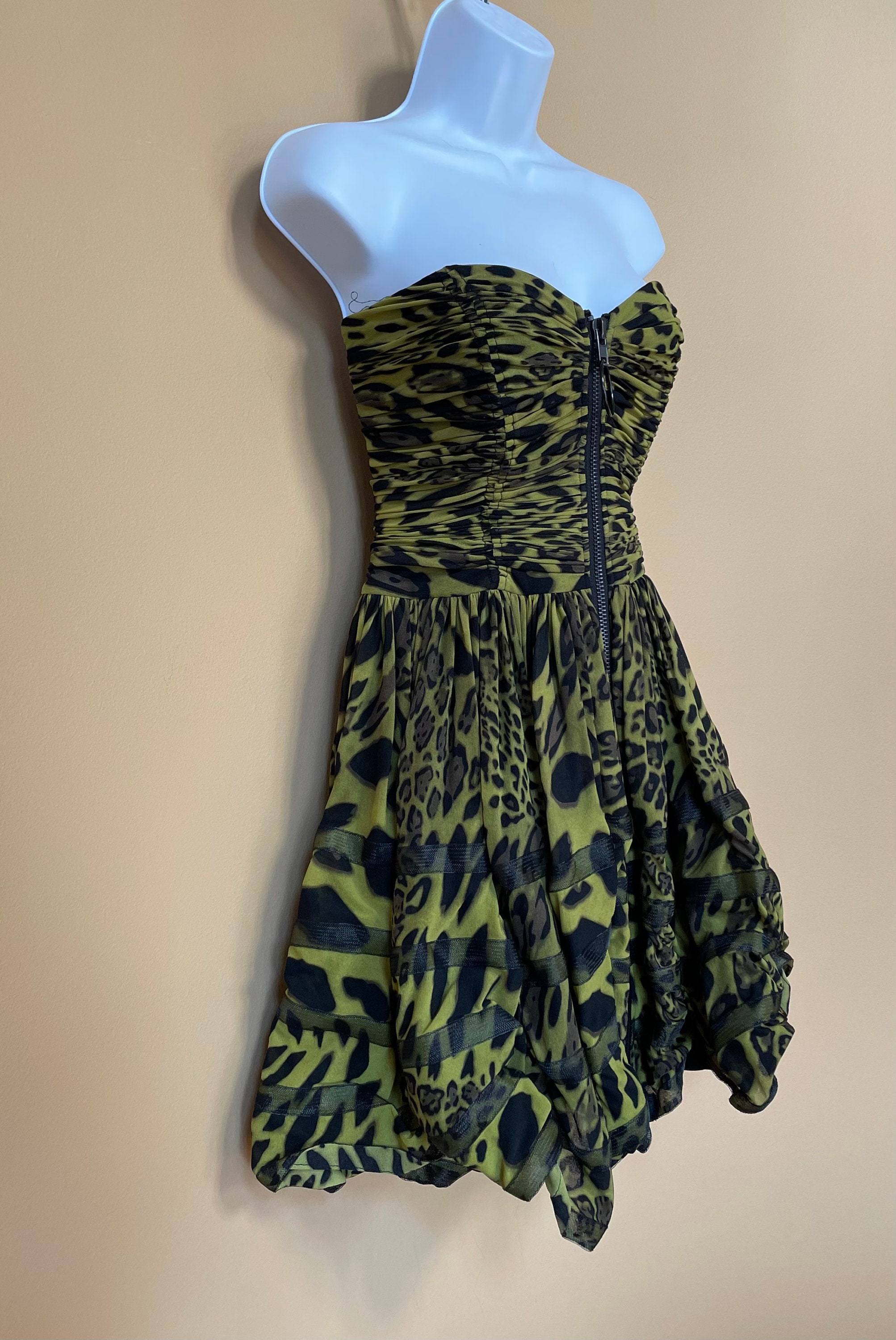 green emerald velvet dress WILD RUFFLE Leopard Animal Print Sleeveless Maxi Women's Dress – Betsey  Johnson main image 1