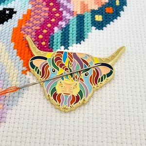 Mandala Highland Cow Magnetic Needle Minder | Animal Needle Keeper | Needlepoint Notion | Cross Stitch Gift | Sewing Embroidery Accessory