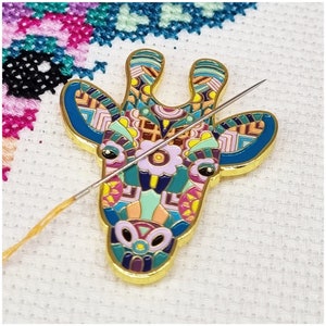 Magnet Needle Minder “Alice” – Owlforest Embroidery