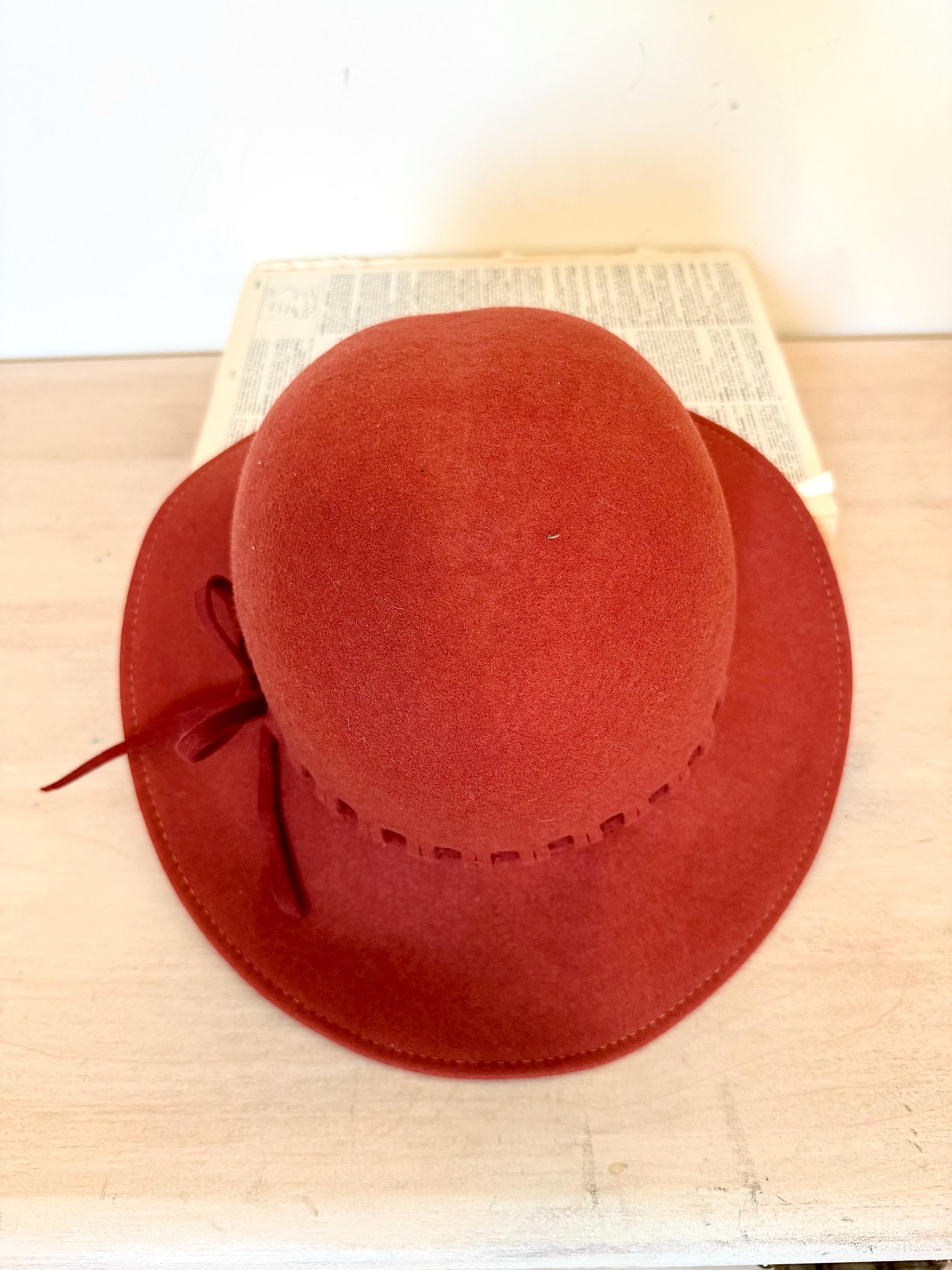 Vintage Red Velour Felt Cloche Hat w/ Bow Red Velvet Cloche Hat with Black Velvet Band and Bow | The  main image 2