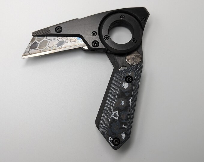 Magnetic box cutter Clearance