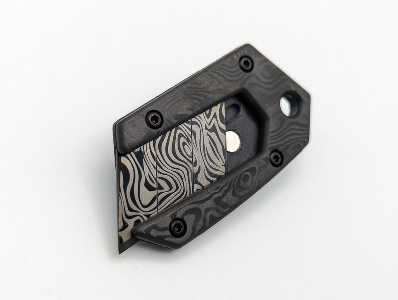 RONIN RAZE Craft Knife for 18mm Snap-Off Utility Blades Gen.2 Black Dunes Fatcarbon Carbon Fiber Magnetic Slide Box Cutter Men's Gift image 2
