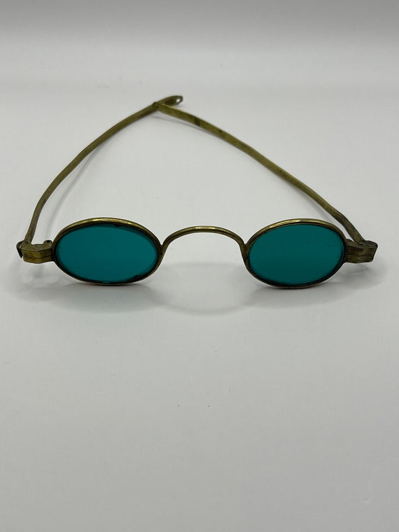 Antique brass eyeglasses - green lenses - vintage 