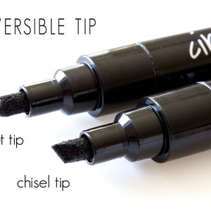 6mm Reversible tip black chalk markers has the option to switch between bullet or chisel tip.