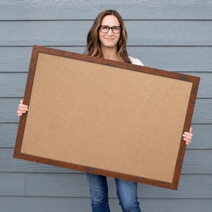 Gerahmte Pinnwand für die Wand – Dekorative Pinnwand mit Rahmen – Home Office Organizer