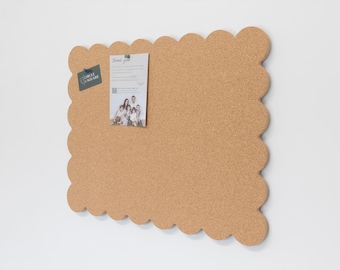 Scalloped Edge Cork Board: Floating Wall Display (30 Push Pins Included)