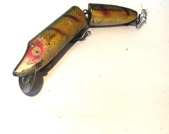 Vintage Heddon Vamp Lure – Wooden Fishing Collectible