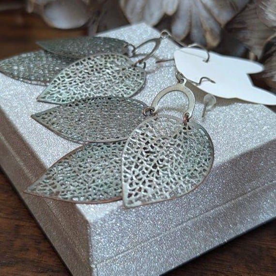 Vintage Boho Silver Filigree Multi Leaf Chandelie… - image 4