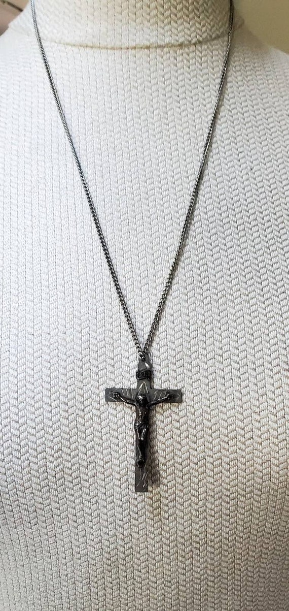 Vintage Sterling Silver Christ Cross pendant neckl