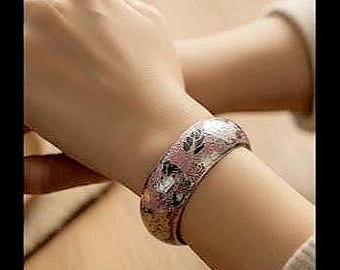 Vintage Boho Pink Vine Leaf Wide Silver Tone Cuff Bangle Bracelet