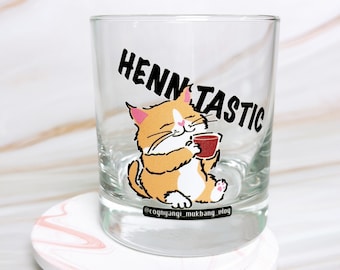 Drinking Glass Cup for Hennessy Lover, Cat Image Henntastic Fun Text Designed Unique One of Kind Rock Glasses, 11oz Clear Glass Cup