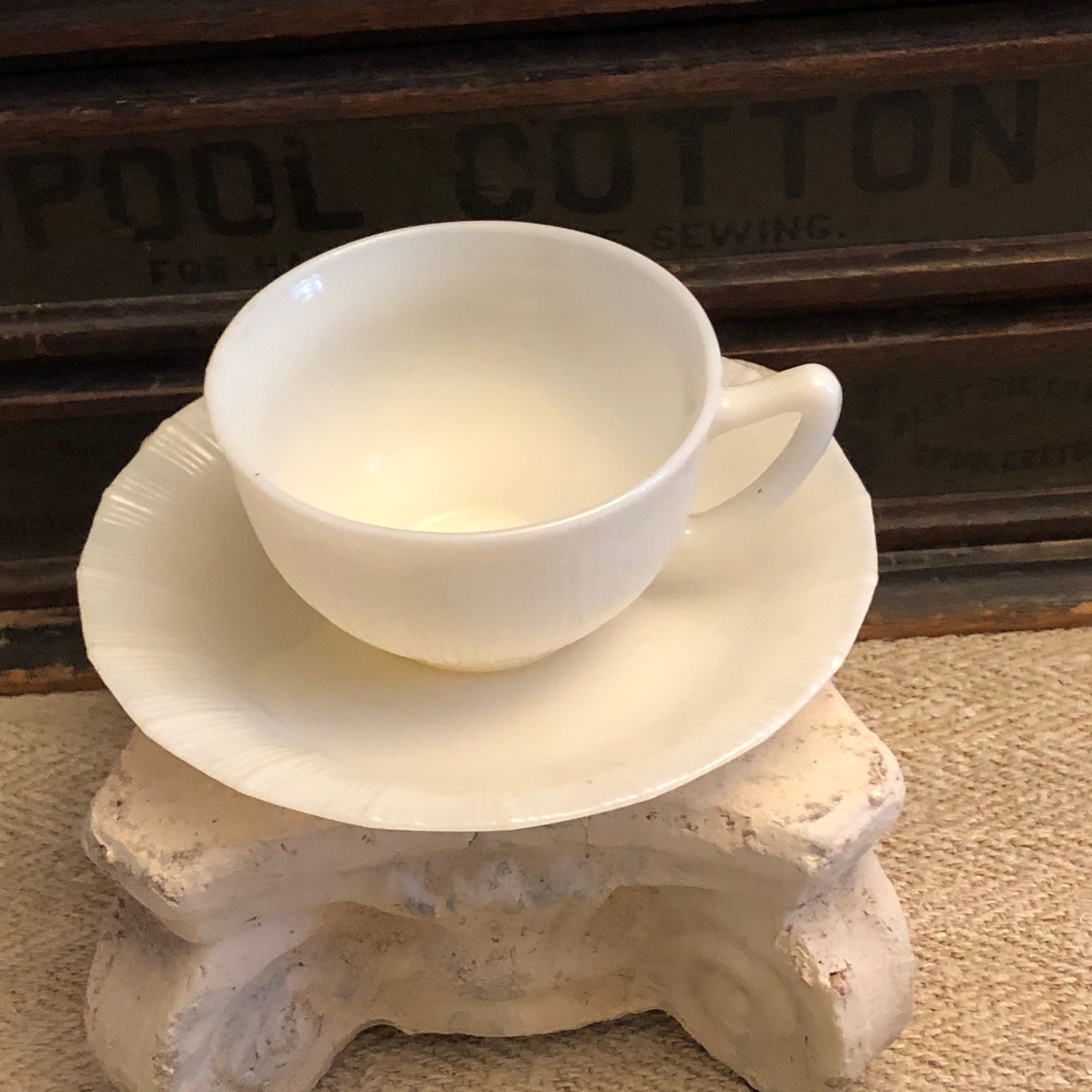 Absolutely Beautiful Vintage Ivory Milk Uranium Glass Tea Cup Etsy