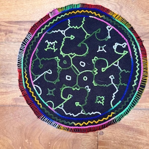 Shipibo Small Round Tapestry Icaros de Piri Piri Hand Embroidered Woven Altar Cloth 11”