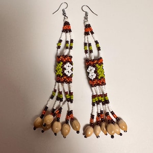 Shipibo Kenè Hollow Cylinder Beaded Earrings Ceremony White Green