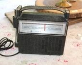 Vintage GE Solid State AM FM Transistor Radio Two Way Power