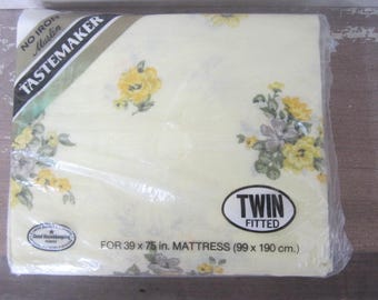 Vintage Yellow Floral Muslin Twin Fitted Sheet