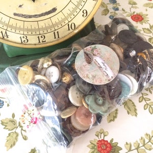 Mixed Assorted Vintage Buttons 8 oz. Grab Bag Vintage Buttons image 4