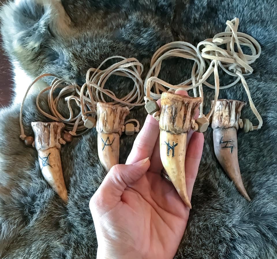 Dragon Tooth,LARP,Fantasy Necklace, Fantasy Ren Faire Pendant, Medieval