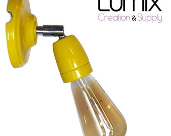 Adjustable wall lamp in yellow porcelain and chrome metal