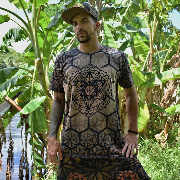 T-Shirt MetaYantra: Chemise en coton pour hommes, Géométrie effrayée, Capiteux, Vêtements de festival pour hommes, Fleur de vie, Nid d’abeille, Design d’eau de Javel, Vêtements rave