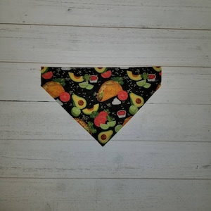 Taco Dog Bandana, Over the Collar Dog Bandana, Hondenaccessoires, Dierenmode, Mexicaans eten, Avocado, Guacamole, Salsa, Voedsel, Snacks