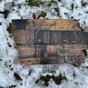 Iowa barrel sign. Iowa home decor. Customizable upon request.