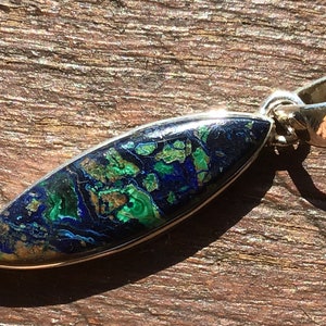 Luscious Azurite Anhänger set in Sterling Sliver