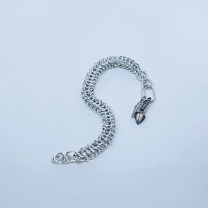 Chainmail Bracelet, Boxchain Handcut Rings with Decorative Carabinder Clasp